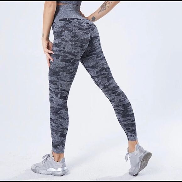 BLACK & GREY HIGH WAIST CAMO SEAMLESS LEGGINGS-SQUAT PROOF-GREAT FIT! BNWT - Picture 2 of 3